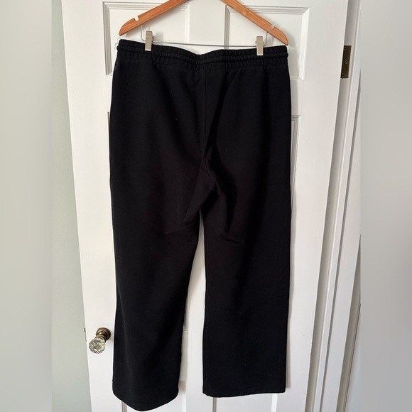 Aritzia TNA cozy boyfriend sweatpant - Black XL - Picture 3 of 3